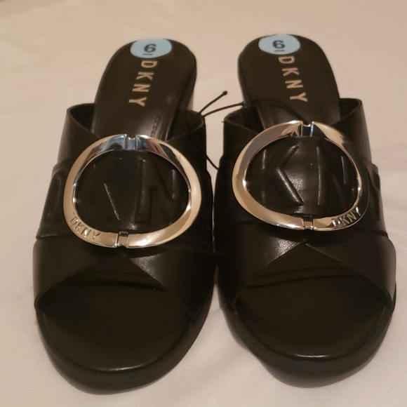 dkny ladies sandals